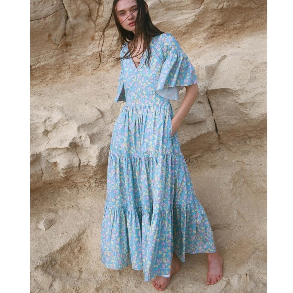 Coco Shop Short Sleeve Bell Sleeve Tiered V Neck MIDI Dress Blue Floral Sz S
